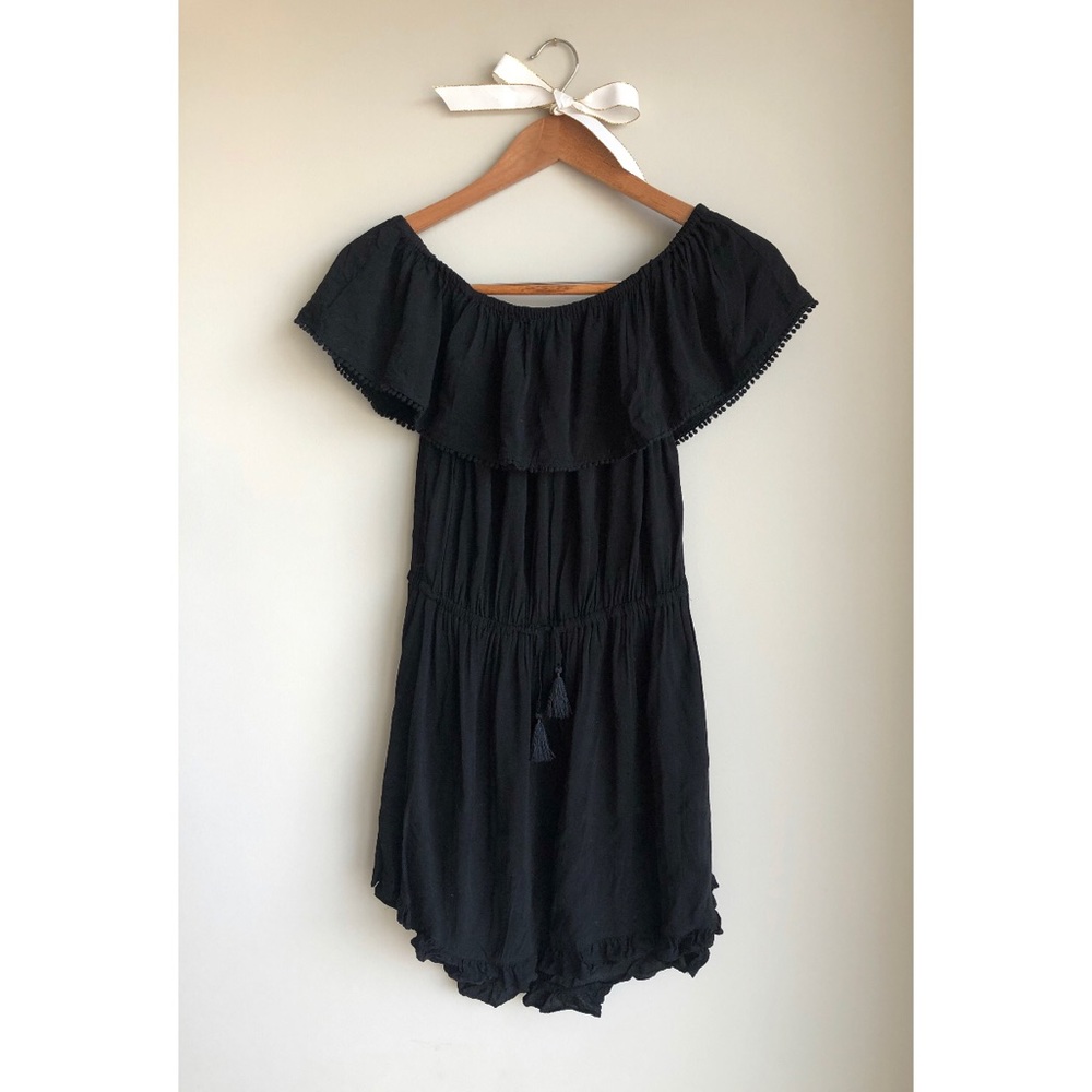 Victoria’s Secret: Black Off Shoulder Dress